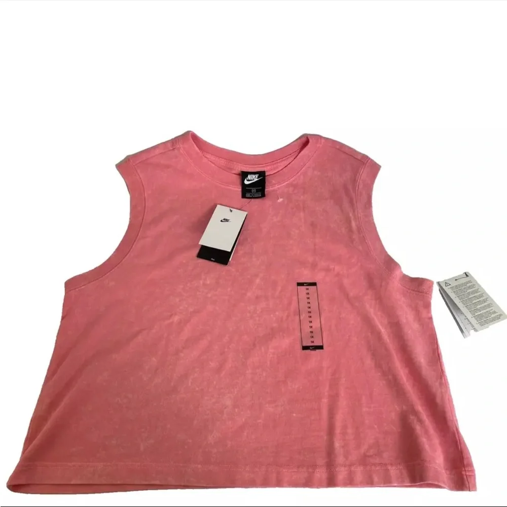 Nike Women's Tank Top Size 1X Pink Cropped White Washed Pink NWT Sweatshirt - Picture 1 of 10
